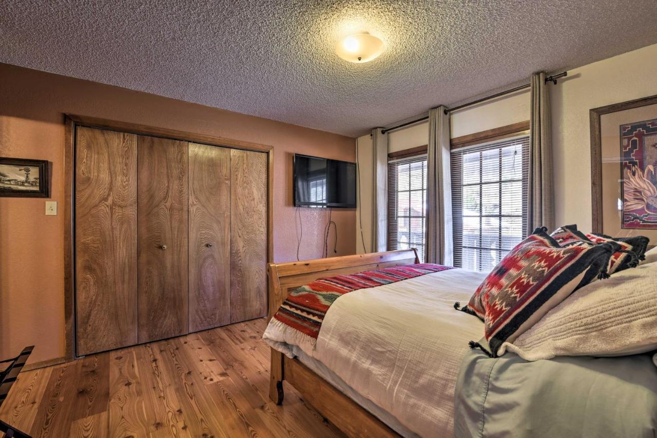 Downtown Red River Retreat With Mtn Views And Yard エクステリア 写真