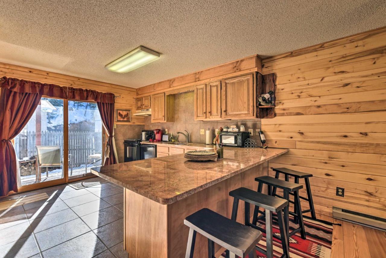 Downtown Red River Retreat With Mtn Views And Yard エクステリア 写真